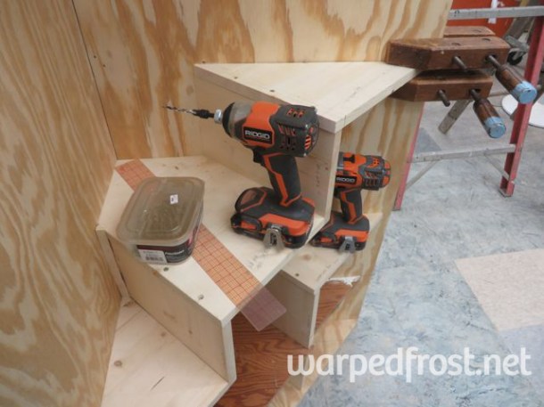 That center step had me confused for a good hour. Then I said "Screw it! I'll trust the miter saw over my own calculations!" and it worked out.